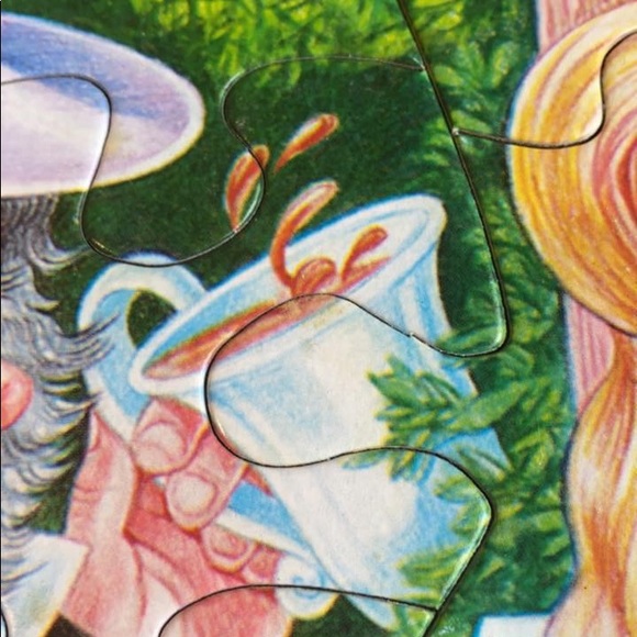 Vintage Alice in Wonderland Puzzle - Picture 5 of 6